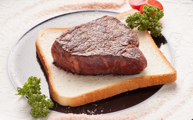 本日の厳選 赤身肉ステーキ